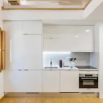 Inner Center Apartment *