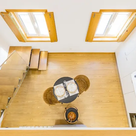 Mezzanine Loft With Parking *