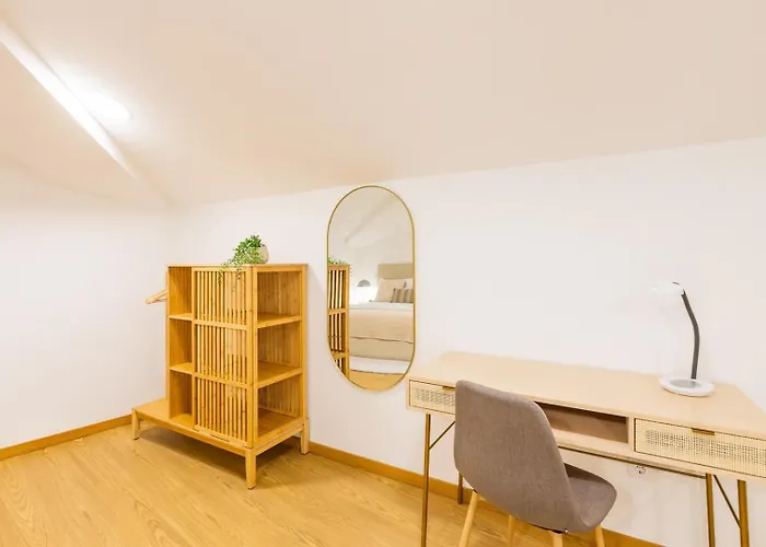 Inner Center * Πόρτο